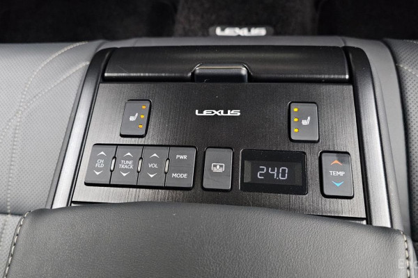 2023 Lexus ES с пробегом 49 576 км