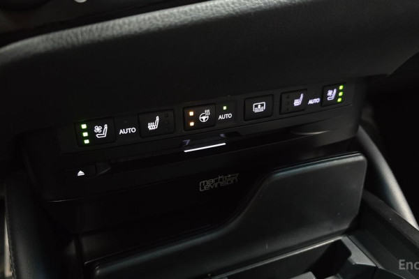 2022 Lexus ES с пробегом 104 339 км