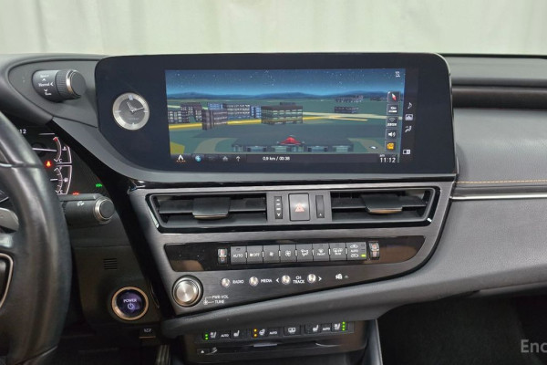 2022 Lexus ES с пробегом 43 012 км