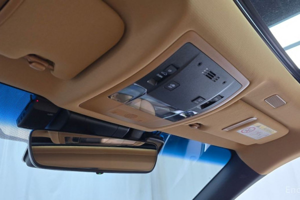 2022 Lexus ES с пробегом 43 012 км