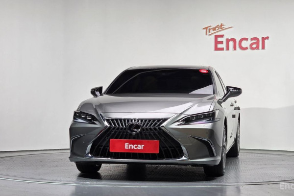 2022 Lexus ES с пробегом 39 197 км