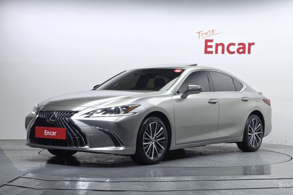 2023 Lexus ES с пробегом 56 856 км