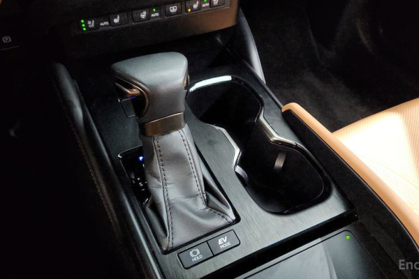 2023 Lexus ES с пробегом 35 250 км