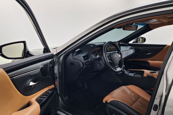 2023 Lexus ES с пробегом 35 250 км