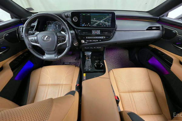 2022 Lexus ES с пробегом 39 197 км