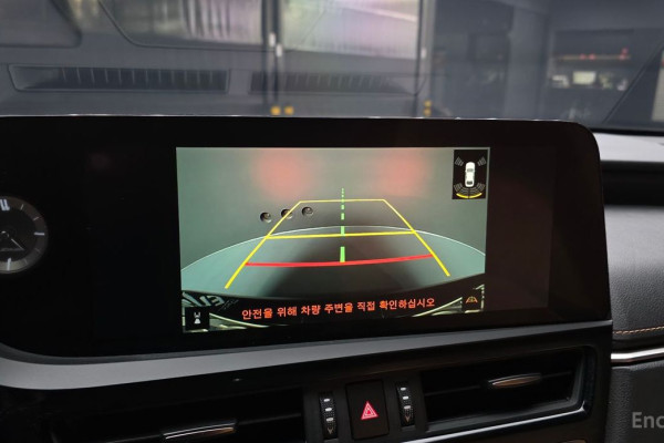 2023 Lexus ES с пробегом 44 994 км