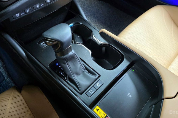 2022 Lexus ES с пробегом 39 197 км