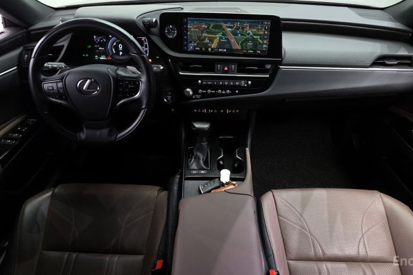 2023 Lexus ES с пробегом 56 856 км