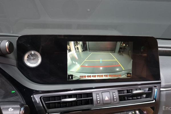 2023 Lexus ES с пробегом 20 428 км