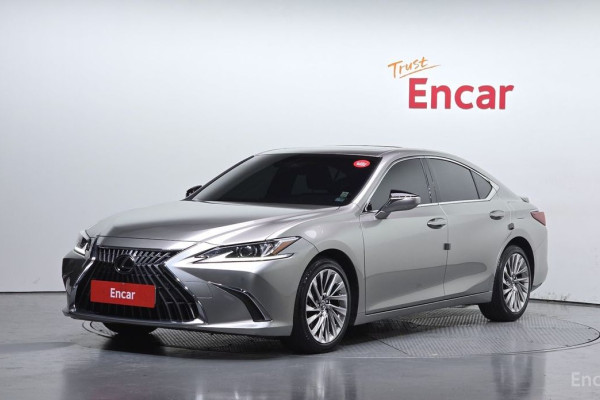2023 Lexus ES с пробегом 50 154 км