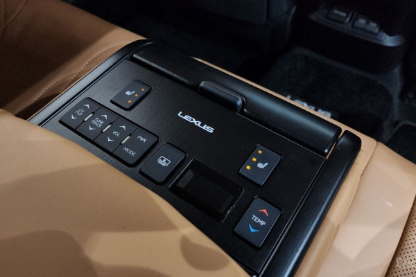 2023 Lexus ES с пробегом 35 250 км