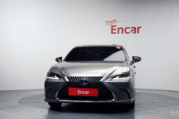 2022 Lexus ES с пробегом 84 959 км