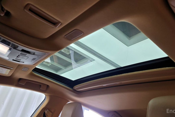 2022 Lexus ES с пробегом 39 197 км