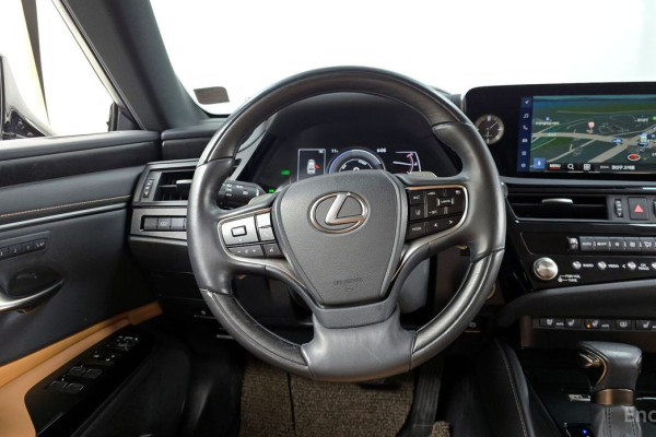 2023 Lexus ES с пробегом 82 511 км