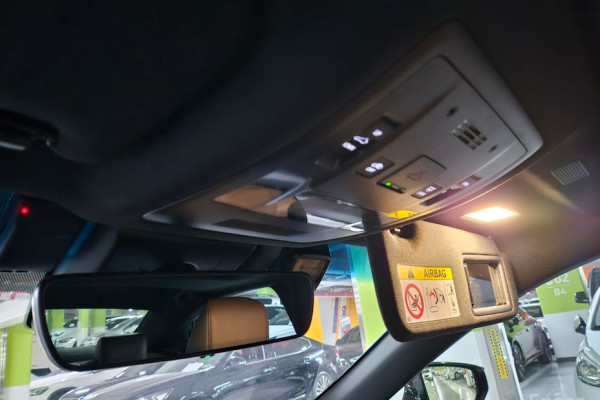 2023 Lexus ES с пробегом 24 262 км