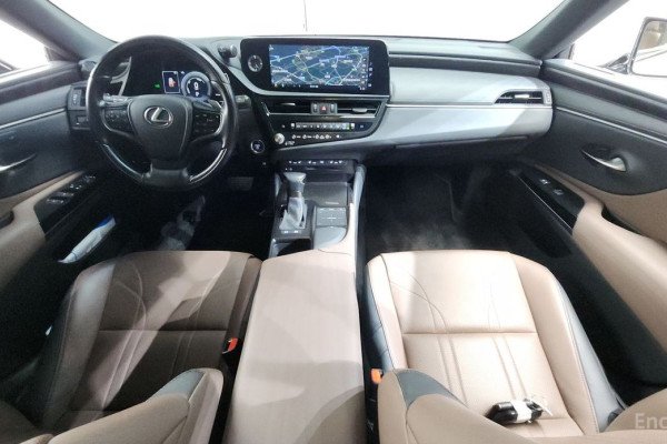 2022 Lexus ES с пробегом 84 959 км