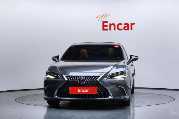 2022 Lexus ES с пробегом 55 698 км