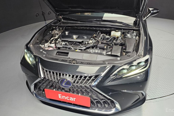 2022 Lexus ES с пробегом 84 161 км