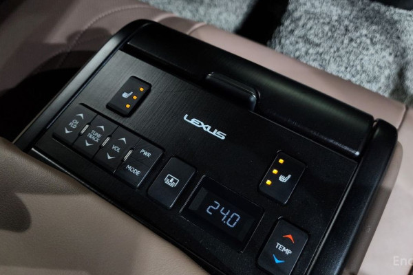 2022 Lexus ES с пробегом 39 502 км