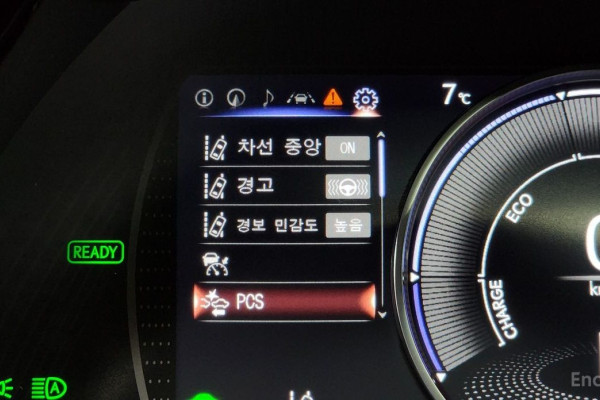 2022 Lexus ES с пробегом 100 926 км