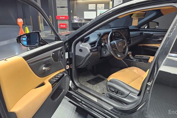 2022 Lexus ES с пробегом 84 161 км