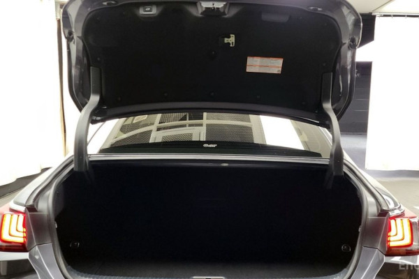 2022 Lexus ES с пробегом 100 926 км