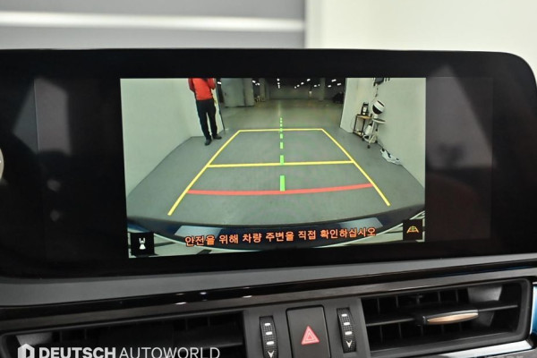 2022 Lexus ES с пробегом 22 539 км