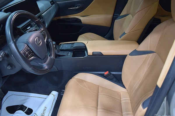 2022 Lexus ES с пробегом 145 667 км