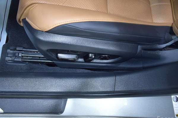 2022 Lexus ES с пробегом 145 667 км