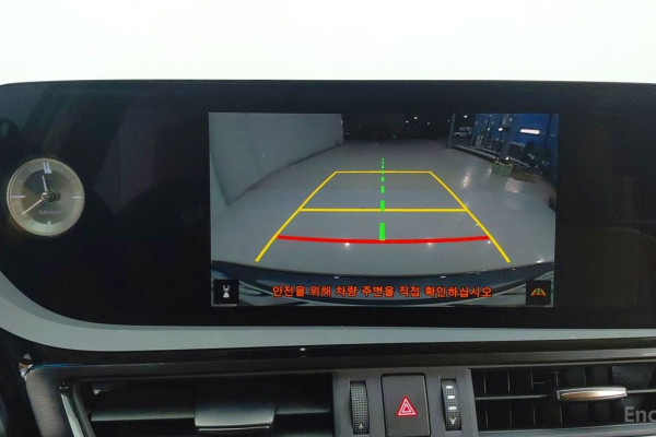 2023 Lexus ES с пробегом 33 720 км