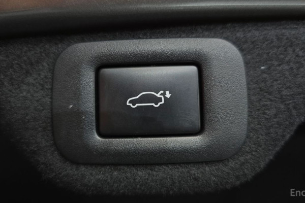 2023 Lexus ES с пробегом 50 154 км