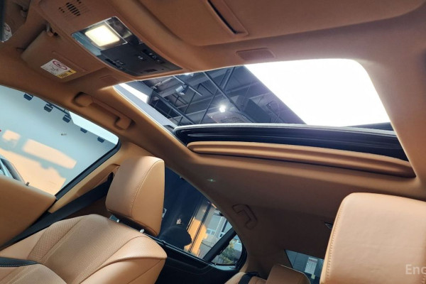 2022 Lexus ES с пробегом 55 698 км