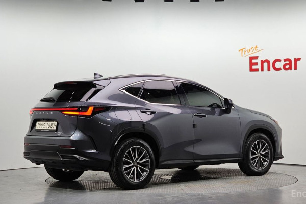 2022 Lexus NX с пробегом 47 499 км