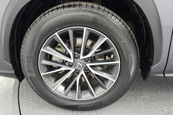 2022 Lexus NX с пробегом 47 499 км