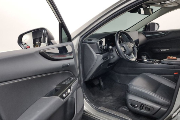 2023 Lexus NX с пробегом 46 631 км