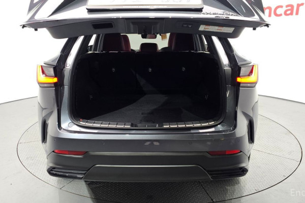 2022 Lexus NX с пробегом 47 499 км