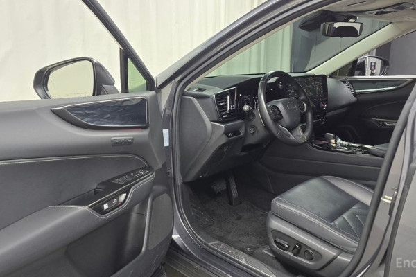 2022 Lexus NX с пробегом 65 982 км