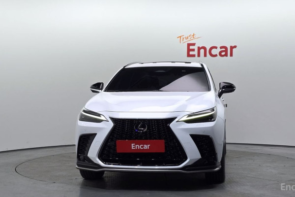 2022 Lexus NX с пробегом 82 374 км