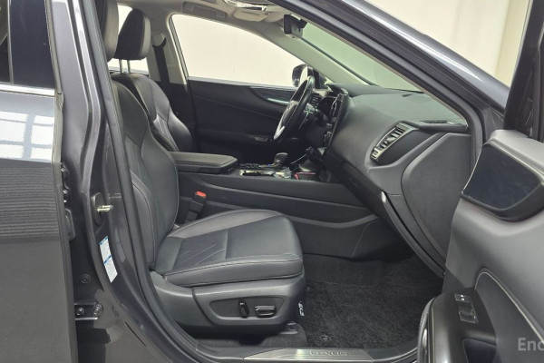 2022 Lexus NX с пробегом 65 982 км