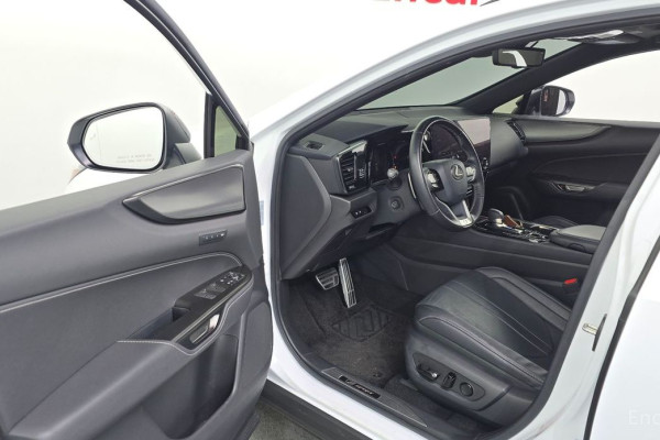 2022 Lexus NX с пробегом 82 374 км