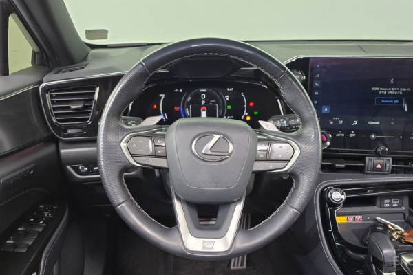 2022 Lexus NX с пробегом 82 374 км