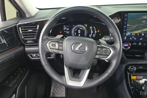 2023 Lexus NX с пробегом 59 887 км