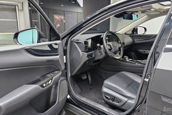 2022 Lexus NX с пробегом 71 337 км