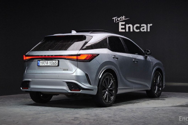 2023 Lexus RX с пробегом 24 789 км