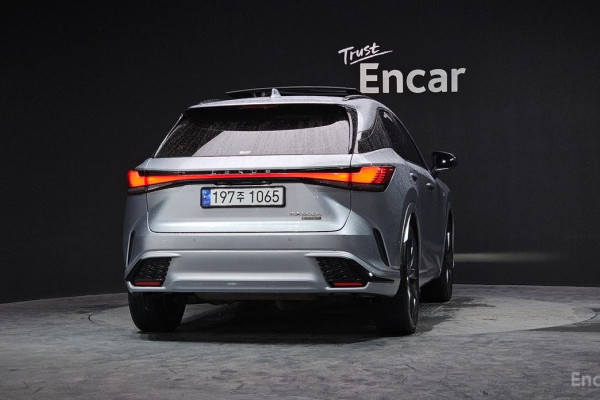 2023 Lexus RX с пробегом 24 789 км