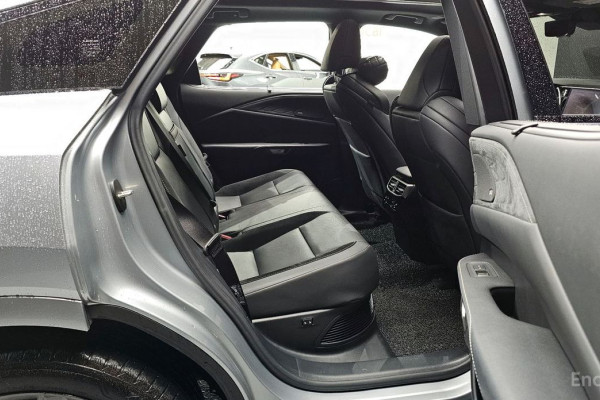 2023 Lexus RX с пробегом 24 789 км