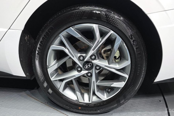 2022 Hyundai Sonata с пробегом 63 397 км