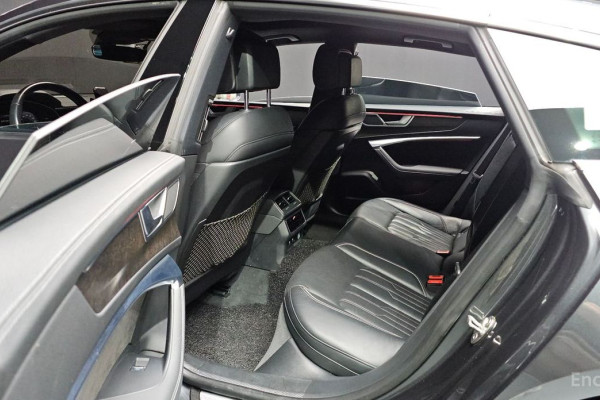 2020 Audi A7 с пробегом 105 611 км