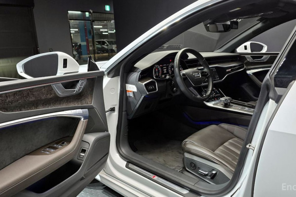 2020 Audi A7 с пробегом 47 676 км