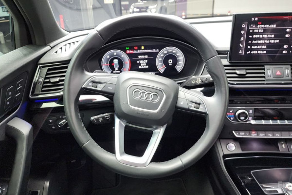 2022 Audi Q5 с пробегом 74 095 км